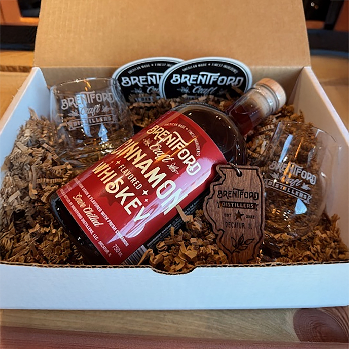 Brentford Craft Cinnamon Whiskey Gift Box - Premium Holiday Set